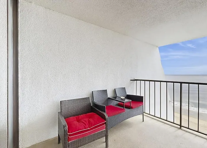 Oceanfront With A Shaded Balcony Ac Wifi Laundry & Shared Pool Hébergement de vacances *
