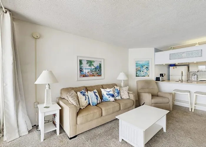 Oceanfront With A Shaded Balcony Ac Wifi Laundry & Shared Pool