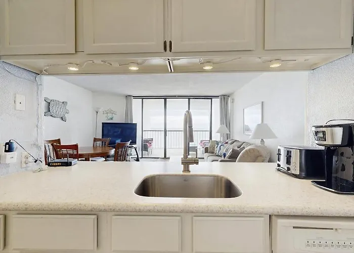 Oceanfront With A Shaded Balcony Ac Wifi Laundry & Shared Pool * Ocean City